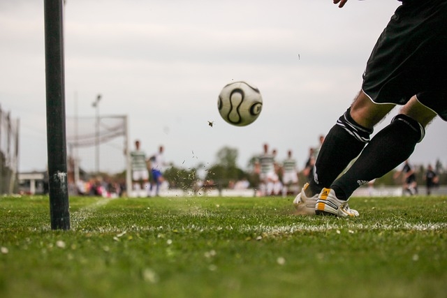 Apostas em Número de Chutes, Futebol, Estratégias de Apostas, Análise Estatística, Odds, Apostas ao Vivo, Condições do Jogo, Eficiência de Finalização, Estilo de Jogo, Clima, Estado do Campo, Importância do Jogo, Gerenciamento de Bankroll, Diversificação de Apostas, Engajamento e Emoção